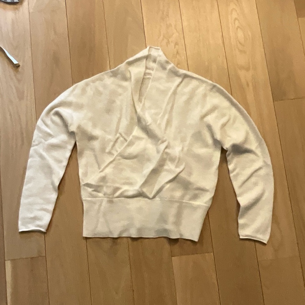 Elegant Cream Women's Sweater